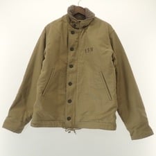 大阪心斎橋店の出張買取にて、バズリクソンズのネイビーデパートメント(navy department)、デッキジャケット(22036)を高価買取いたしました。状態は通常使用感のお品物です。