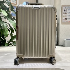 リモワ ゴールド 945.52 アルミニウム トパーズ マルチホイール キャリーケース 32L 買取実績です。