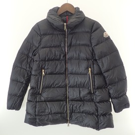 モンクレールの国内正規 TORCY ダウンコートの買取実績です。