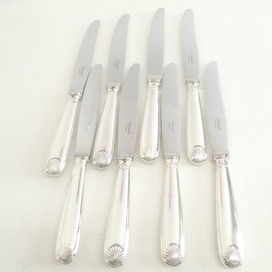 エコスタイル渋谷店でクリストフル、アルカンシアシリーズのテーブルナイフを計8本買取いたしました。