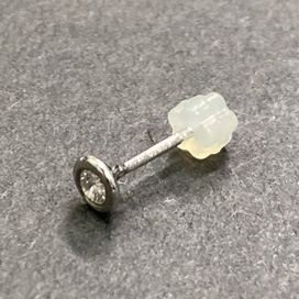ティファニーのPt950 1Pダイヤモンド バイザヤードピアス片方のみの買取実績です。