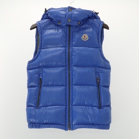 モンクレールのLACET GILET フーディダウンベストの買取実績です。