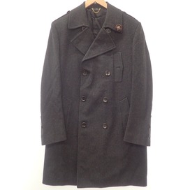 エコスタイル大阪心斎橋店の出張買取で、ルイヴィトンの国内正規のブローチ付きチェスターコートを買取しました。