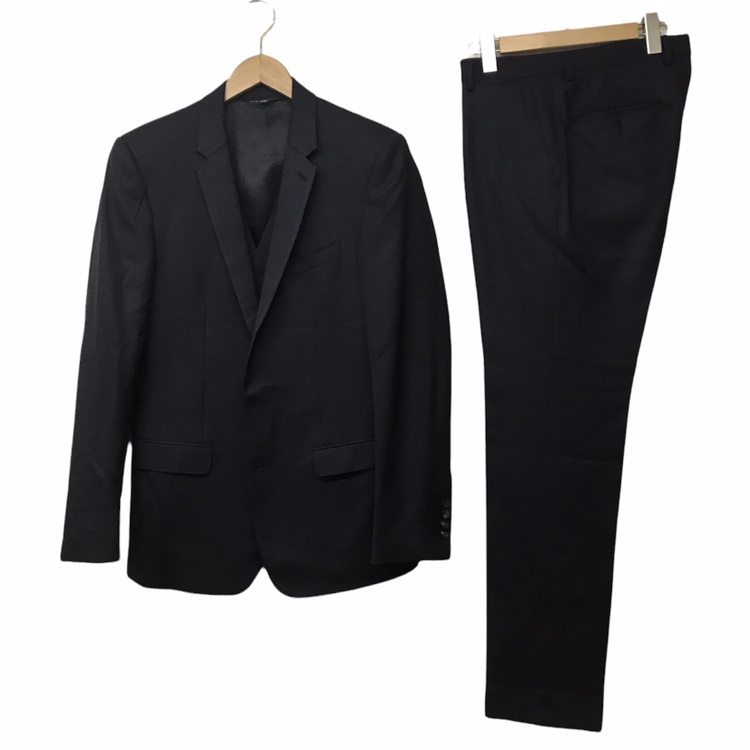 ドルチェ&ガッバーナの国内正規品 SARTORIA 本切羽 センターベント 裾シングル 3Pスーツの買取実績です。