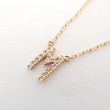 アーカーのK18 0.06ct メレダイヤ イニシャルネックレスを買取させていただきました。宅配買取センター状態は綺麗な状態の中古美品です。