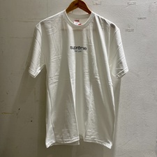 渋谷店で、2022年春夏のシュプリームのクラシックロゴＴシャツを買取ました。状態は未使用品です。