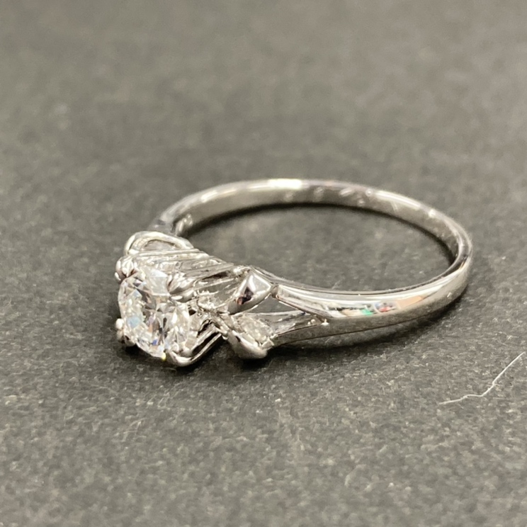 ミキモトのブランドジュエリーのPt900 0.47ct ダイヤモンドリングの 