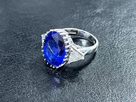 タンザナイトのPt900 タンザナイト(12.46ct)×ダイヤ(0.7ct) 指輪/リングの買取実績です。