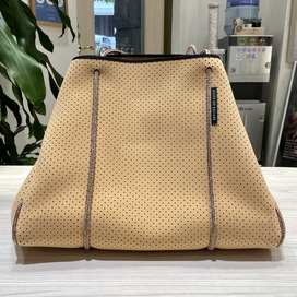 ステイトオブエスケープのフォーン エスケープ キャリーオール メッシュバッグの買取実績です。