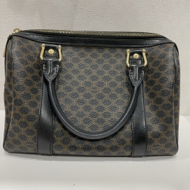 セリーヌのエコスタイル浜松入野店で、セリーヌのマカダム柄のミニボストンバックﾞを買取ました。の買取実績です。