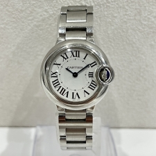 浜松入野店で、カルティエのバロンブルーSMのクォーツ時計、W69010Z4を買取ました。状態は若干の使用感がある中古品です。
