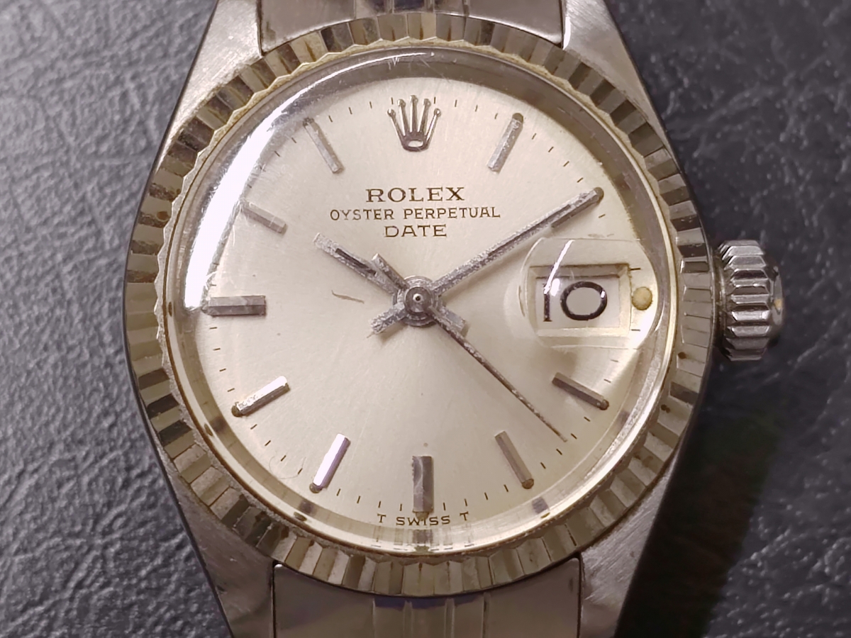 ロレックスの3番台 6917 SS×WG オイスターパーペチュアルデイト 自動巻き 腕時計の買取実績です。