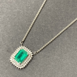 エメラルドのPt850 エメラルド1.93ct ダイヤモンド0.46ct ネックレスの買取実績です。
