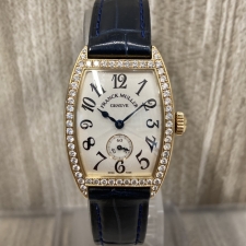 銀座本店で、フランクミュラーの750YG素材のダイヤモンドベゼルで、1750 S6 DPのトノーカーベックス手巻き腕時計を買取いたしました。状態は若干の使用感がある中古品です。