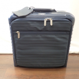 リモワの840.40 サルサデラックスハイブリッド 2輪キャリーバッグ30Lの買取実績です。