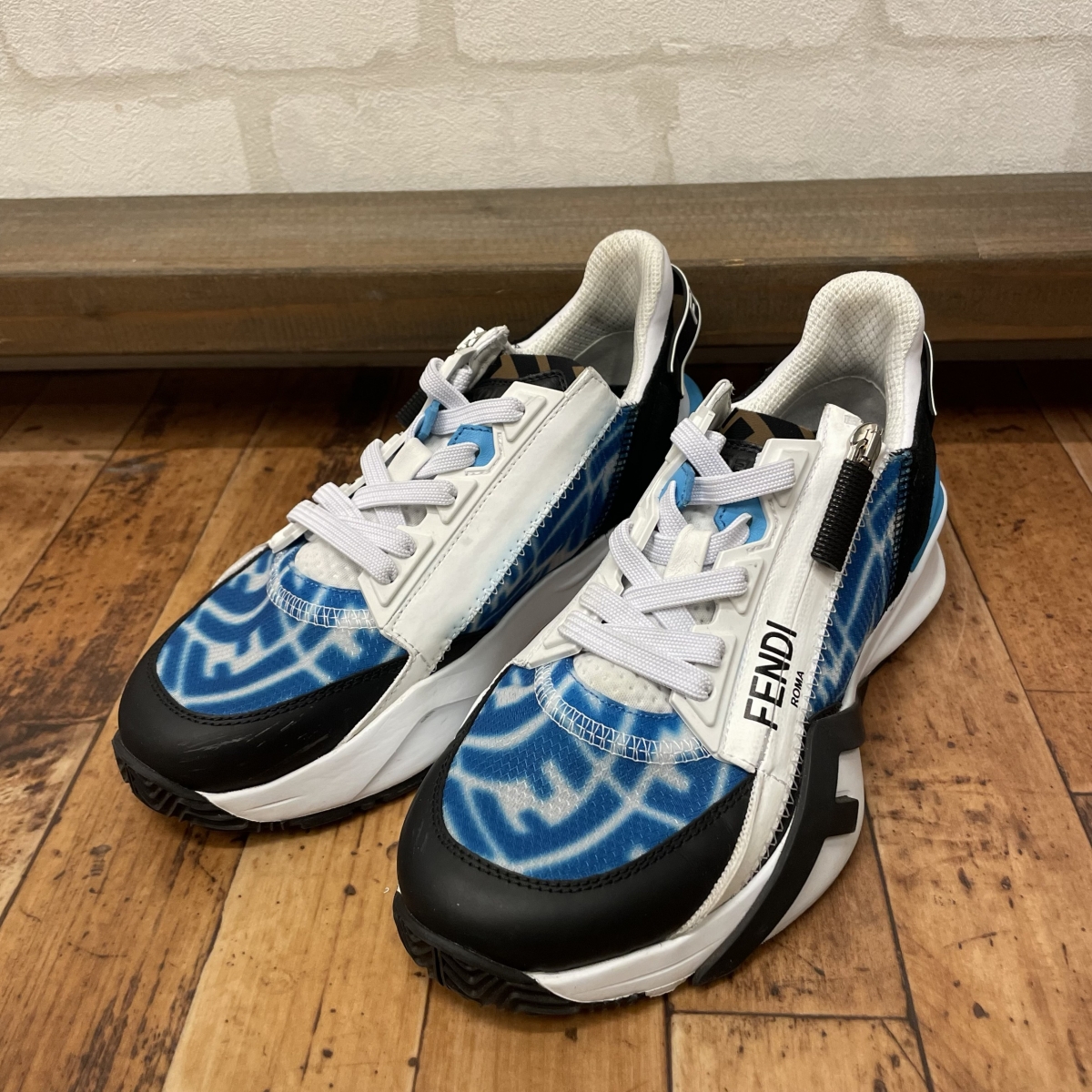 FENDI グラフィティ ハイカットスニーカー 公式通販