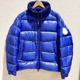 モンクレールの2019年製 ブルー ダウンジャケット BADENNE 57750の買取実績です。
