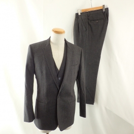 ドルチェ&ガッバーナの国内正規品 カシミヤ×ウール 1シングル 3Pスーツの買取実績です。