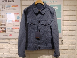 ルイヴィトンの19年AW ヴァージルアブロー初期 モノグラム デニムジャケットの買取実績です。
