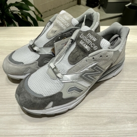 ニューバランスの×ビームス×ペーパーボーイ M920PPB 2022年製 スニーカーの買取実績です。