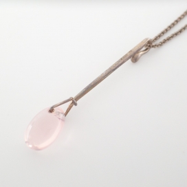 ジョージジェンセンの925S DEW DROP デュウドロップ ローズクオーツ ネックレスの買取実績です。