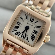 エコスタイル渋谷店で、カルティエのミニサントス、ドゥモワゼルの腕時計を買取ました。状態は綺麗な状態の中古美品です。