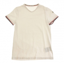 モンクレール 国内正規 MAGLIA SCOLLO A V 白 VネックTシャツ 買取実績です。
