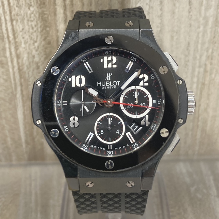 ウブロのビッグバンブラックマジック セラミック 自動巻き 腕時計 301.CX.130.RXの買取実績です。