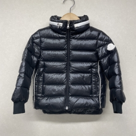 モンクレールのKORAY キッズ ダウンジャケットの買取実績です。