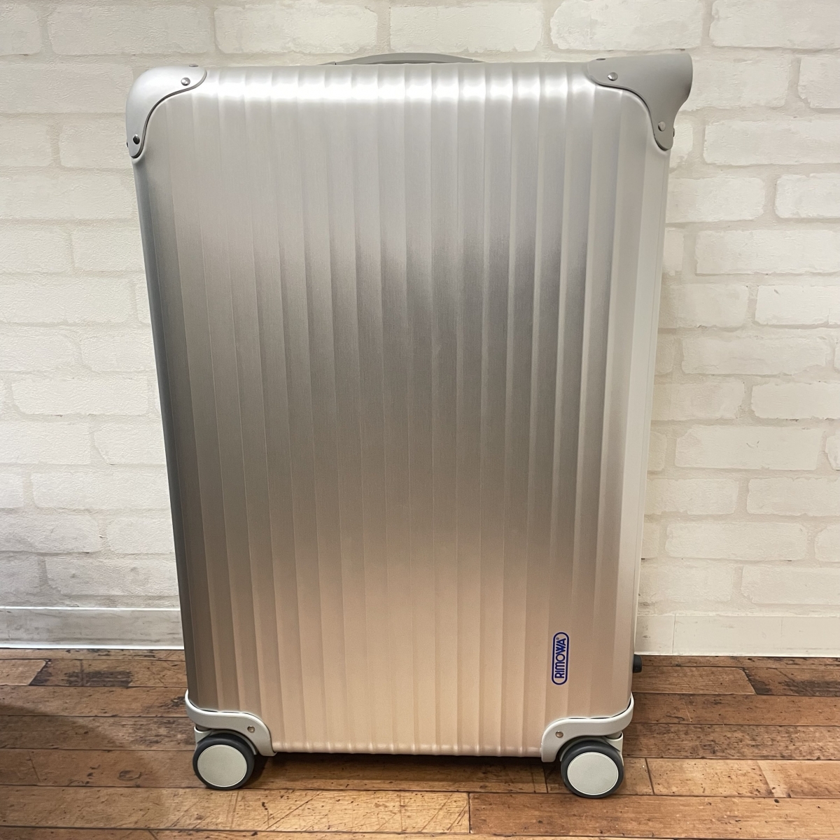 本物■リモワ■トパーズ アルミニウム 4輪82L 932.70 キャリーケース 本物□リモワ□トパーズ アルミニウム 4輪82L 932.70 キャリーケース