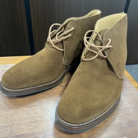 クロケット&ジョーンズの21645 CHERTSEY/チャートシー 224ラスト ベージュ スエード チャッカブーツの買取実績です。