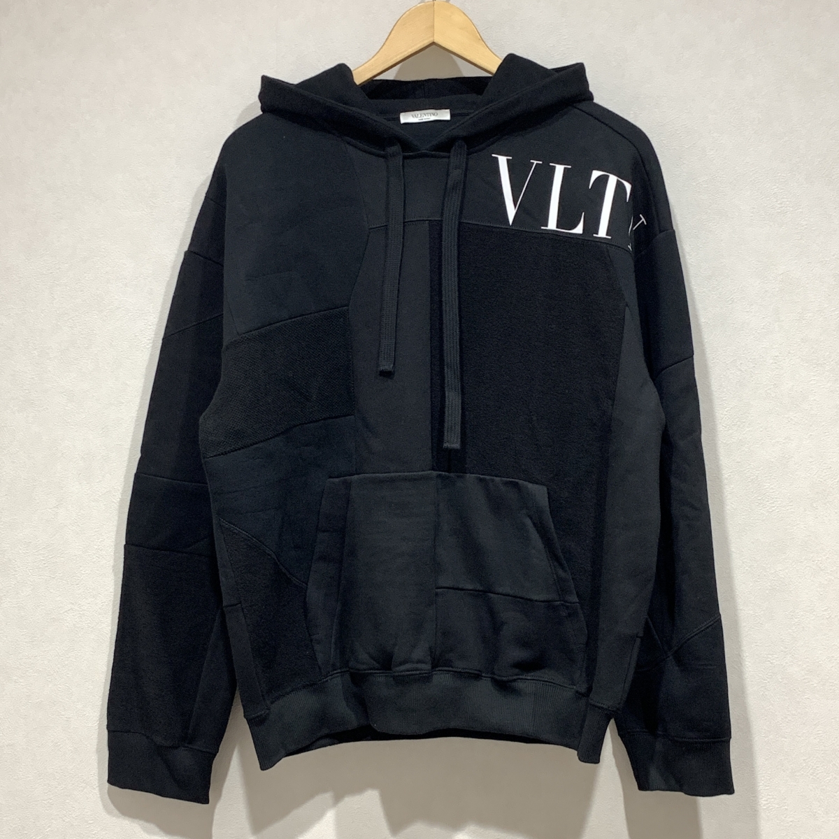 VALENTINOパッチワーク黒パーカー | www.ipec-barva.com