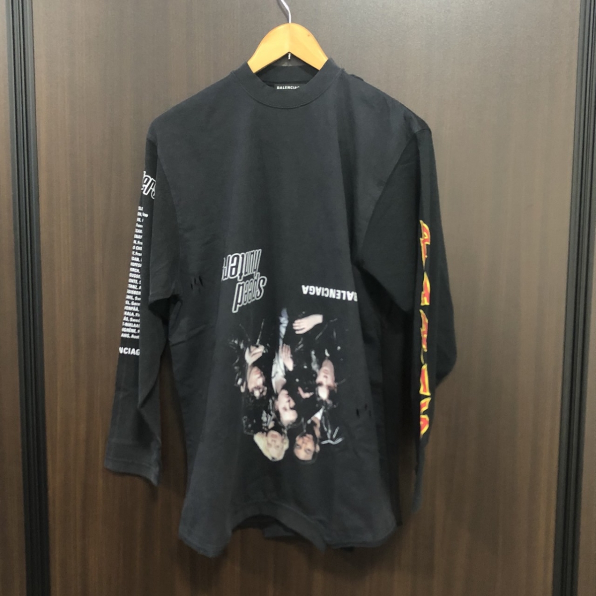 バレンシアガの2022年AW SPEED HUNTER UP SIDE DOWN L/S TEE 698155 TMVC9 ブラック ロングスリーブTシャツの買取実績です。