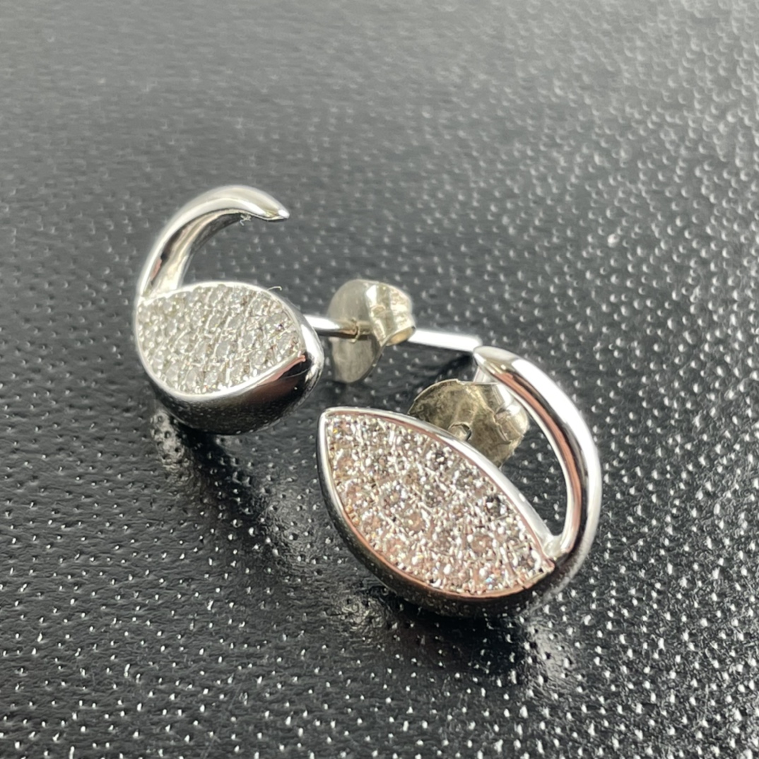 ホアキンベラオホアキンべラオ　シルバーピアスEarrings DESEO 01