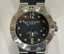 エコスタイル銀座本店でブルガリのSD38S、ディアゴノスクーバデイトオートマチック腕時計を買取いたしました。状態は目立つ傷、汚れ、使用感のある中古品です。
