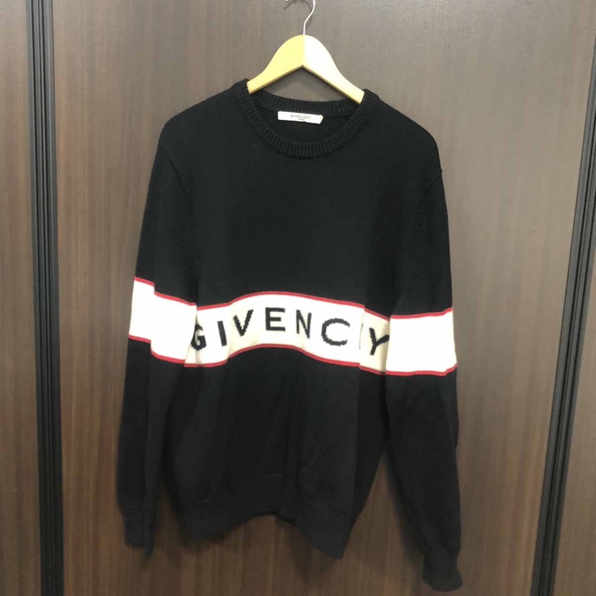 ジバンシィの2018年AW Band Heavy Sweater BM900G400M バンドヘビーセーターの買取実績です。