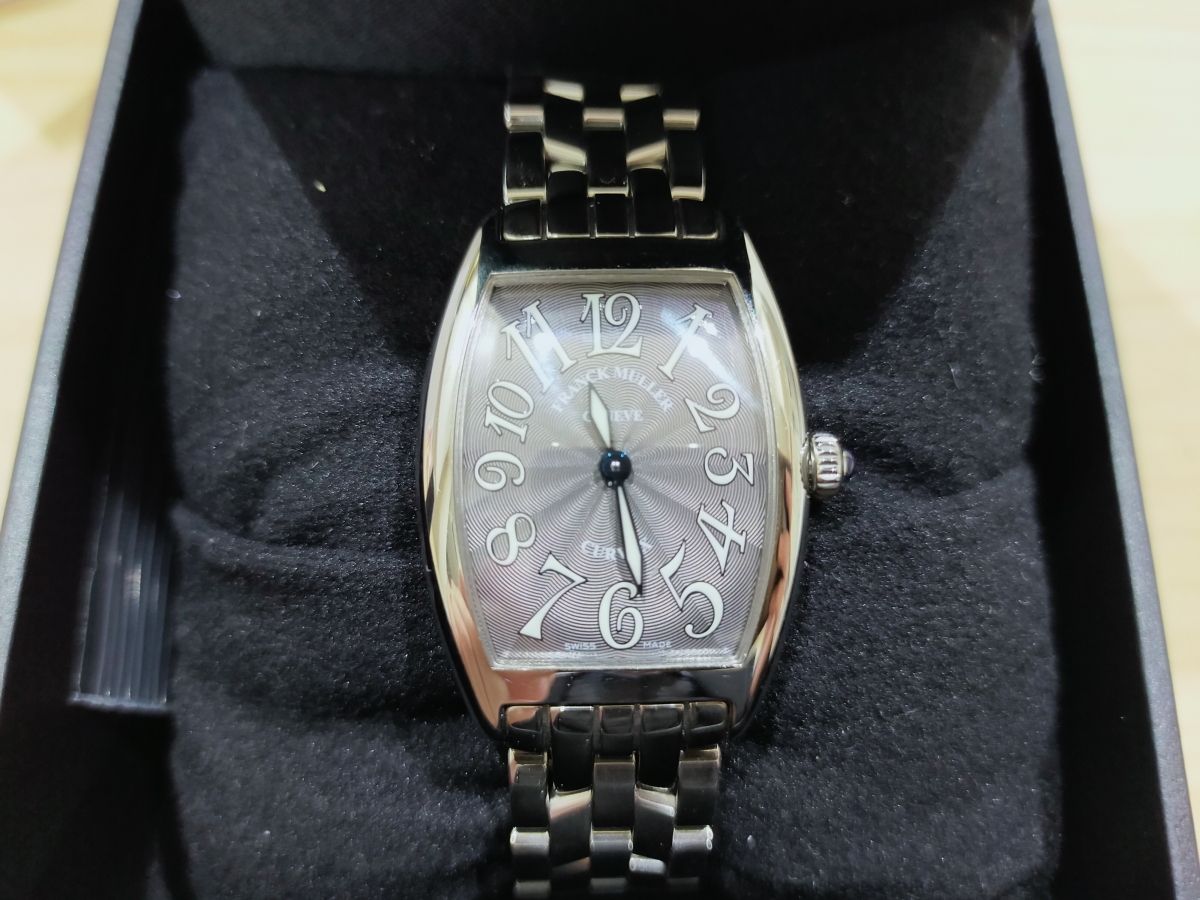 フランクミュラーの1752QZ トノーカーベックス SS素材 クォーツ時計の買取実績です。