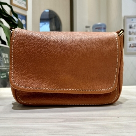 土屋鞄製造所のブラウン トーンオイルヌメ ミディアムショルダーの買取実績です。
