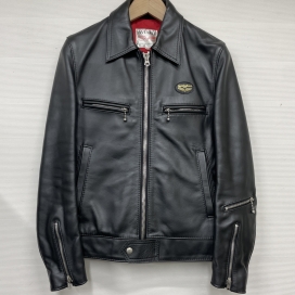 ルイスレザーのブラック DOMINATOR AVIAKIT ライダースジャケットの買取実績です。