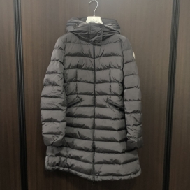 モンクレールの2019-2020AW 国内正規 グレー FLAMMETTE ダウンコートの買取実績です。