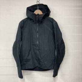 アークテリクスヴェイランスのナイロン ISOGON ジャケット 20962の買取実績です。