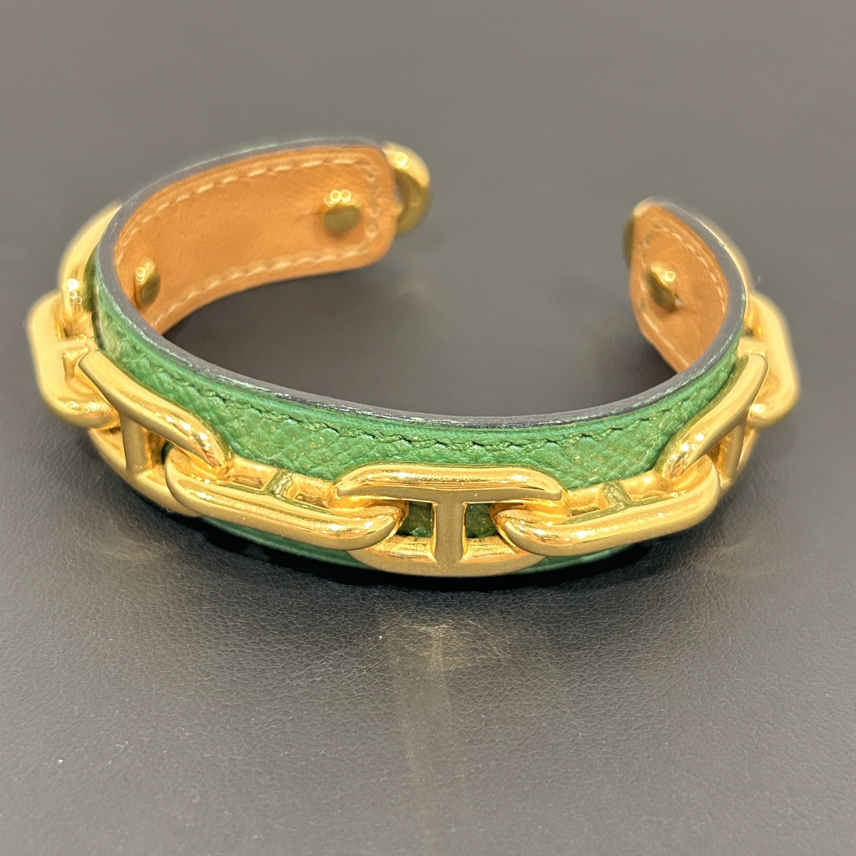 HERMES グリーン・ゴールド バングル HERMES グリーン・ゴールド バングル □エルメス□ ケリーバングル