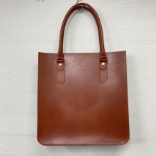 銀座本店で、グレンロイヤルのブライドルレザー2ハンドル トートバッグOXFORDTAN6087を買取いたしました。状態は未使用に近い試着程度の品です。