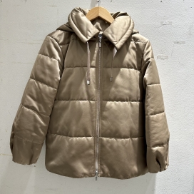 フォクシーのゴールド 39828 モンブラン 中綿ジャケットの買取実績です。