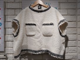 サカイの23年 06469 ホワイト ツイード プルオーバートップスの買取実績です。