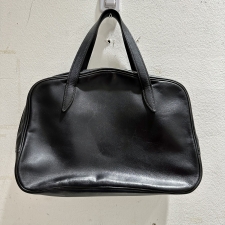 渋谷店で、エルメスのドーハというモデルのハンドバッグを買取ました。状態は若干の使用感がある中古品です。