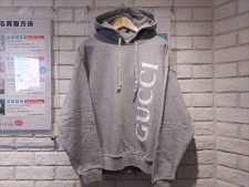 グッチ 20SS 604974 GUCCIロゴプリント プルオーバースウェットパーカ 買取実績です。