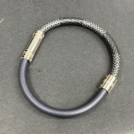 ルイヴィトンのダミエグラフィット ブラスレスプリット ブレスレット M8037Dの買取実績です。