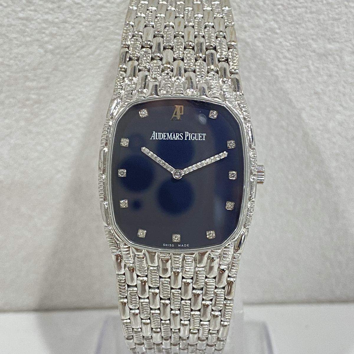 オーデマピゲのK18WG コブラ 11Pダイヤ 手巻き時計の買取実績です。