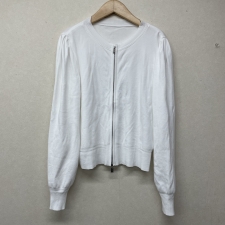 広尾店でフォクシーの42191、CARDIGAN CORBUSIERを買取させていただきました。状態は綺麗な状態の中古美品です。